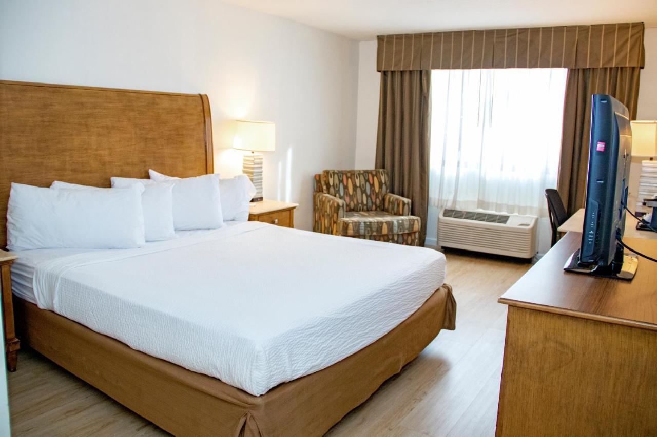 Midtown Garden Inn Феникс Экстерьер фото