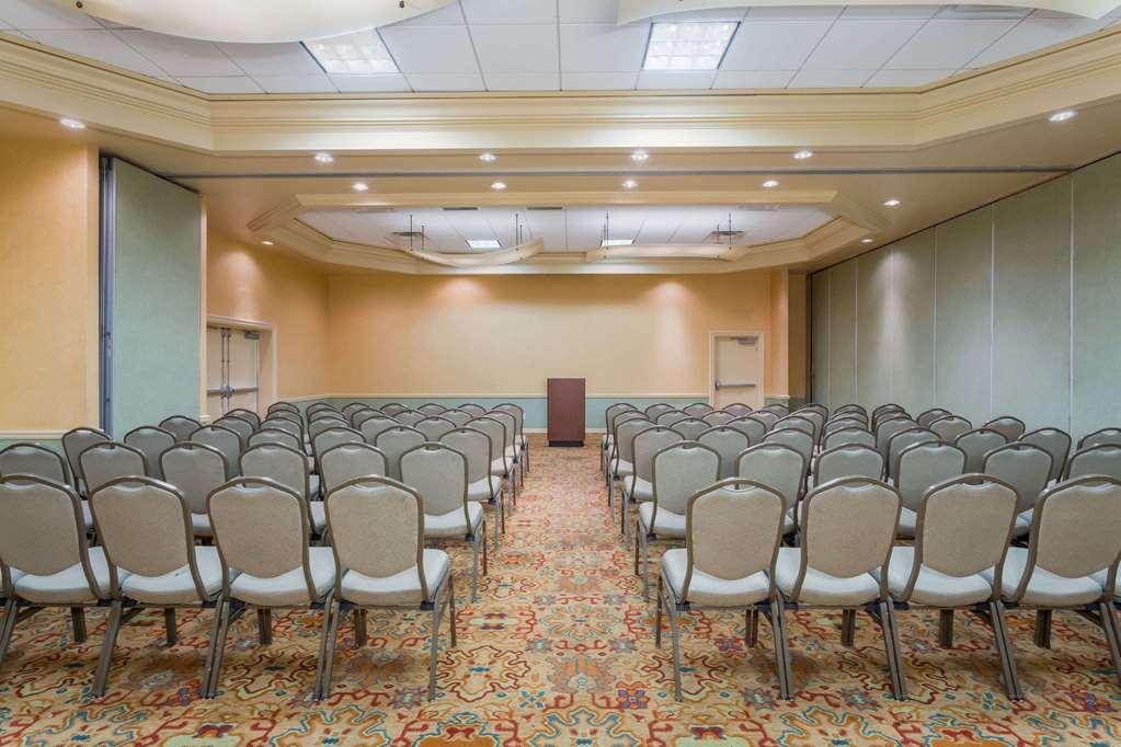 Midtown Garden Inn Феникс Удобства фото