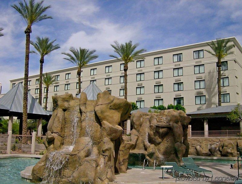 Midtown Garden Inn Феникс Экстерьер фото